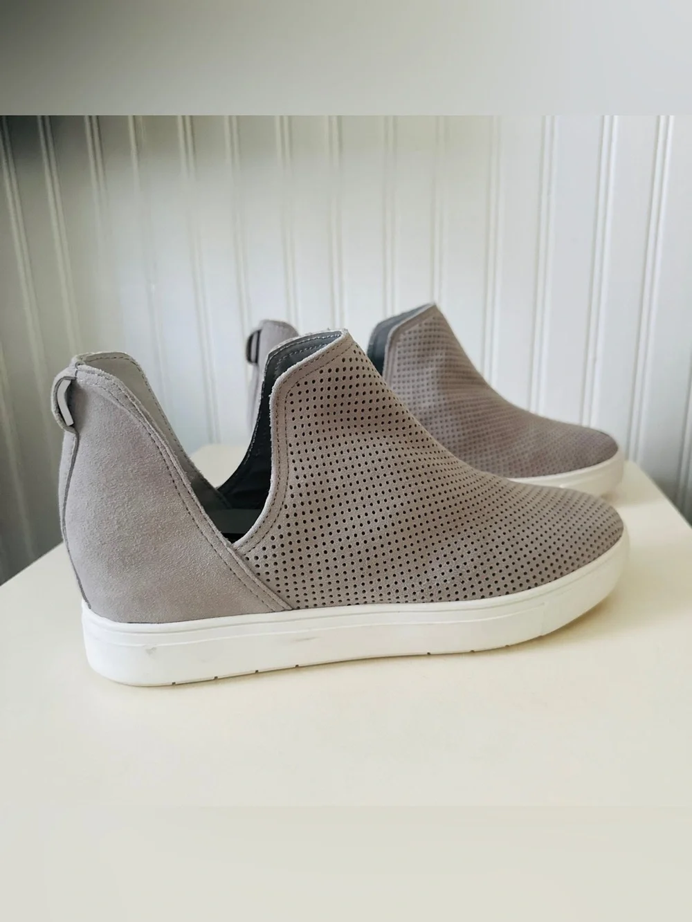 🔥Steven By Steve Madden Gray Perforated Slip-On Sneakers🩶